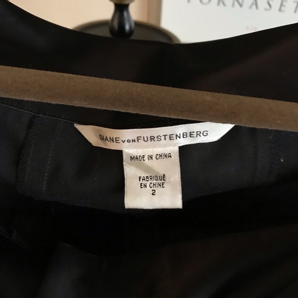 Black Diane von Furstenberg silk dress - Picture 6 of 7
